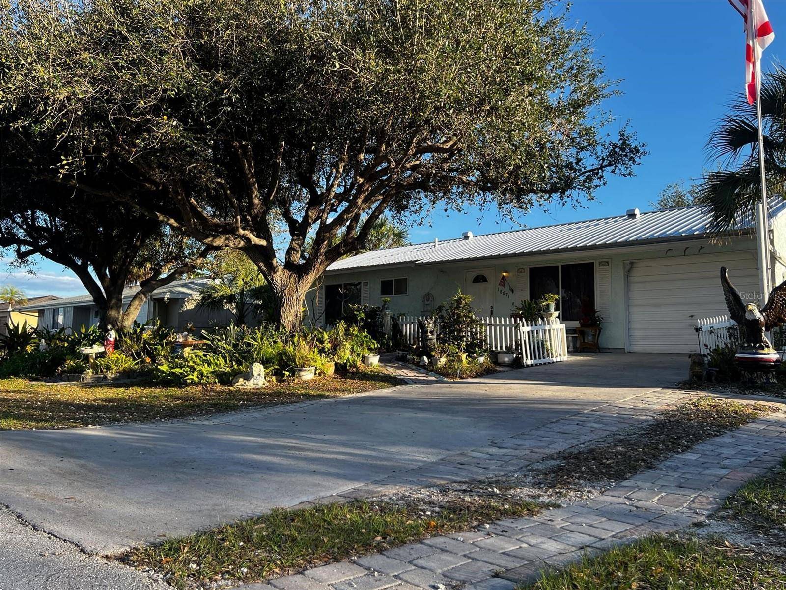 18671 KERRVILLE CIR, Port Charlotte, FL 33948