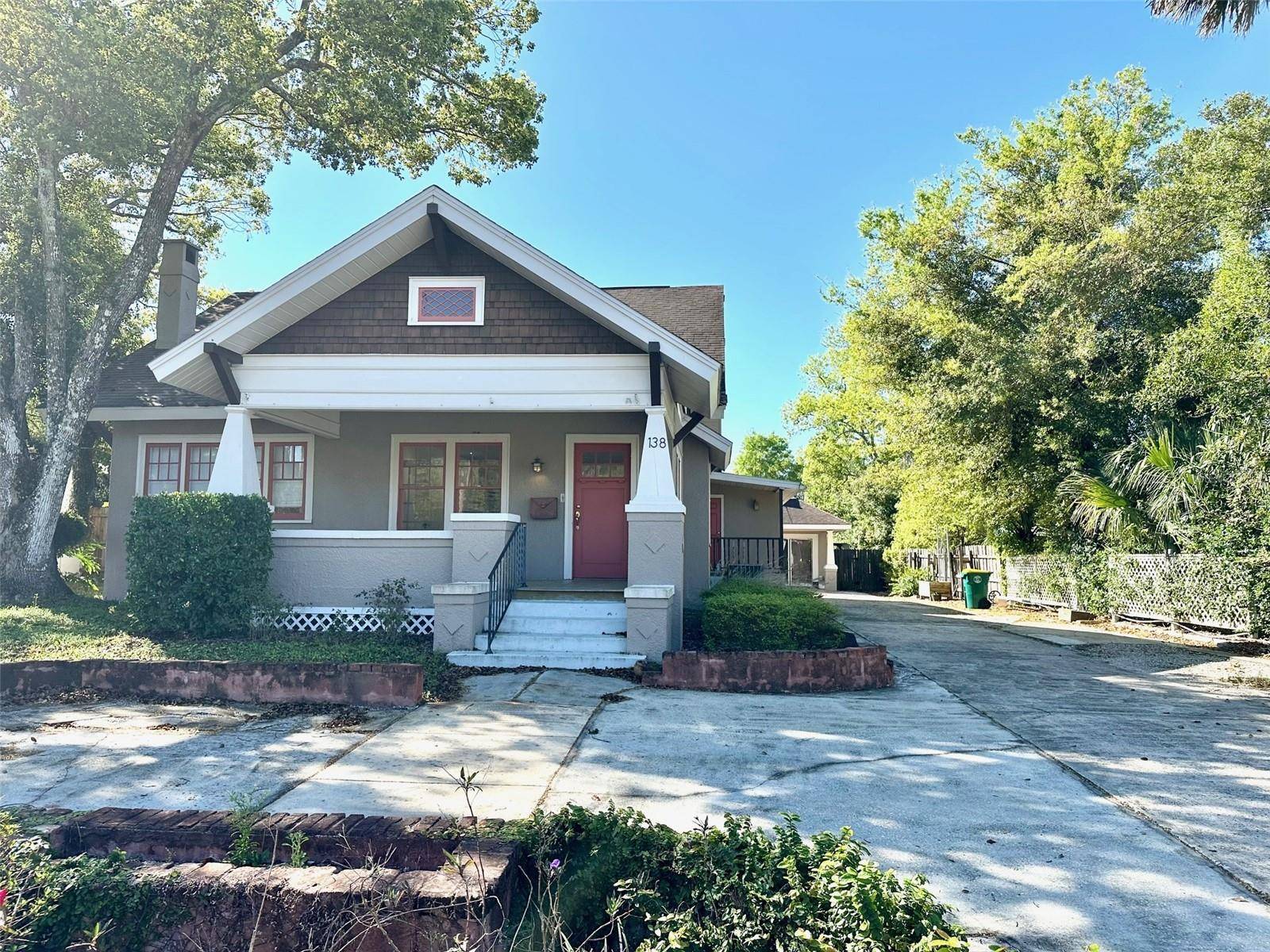 138 W STETSON AVE, Deland, FL 32720