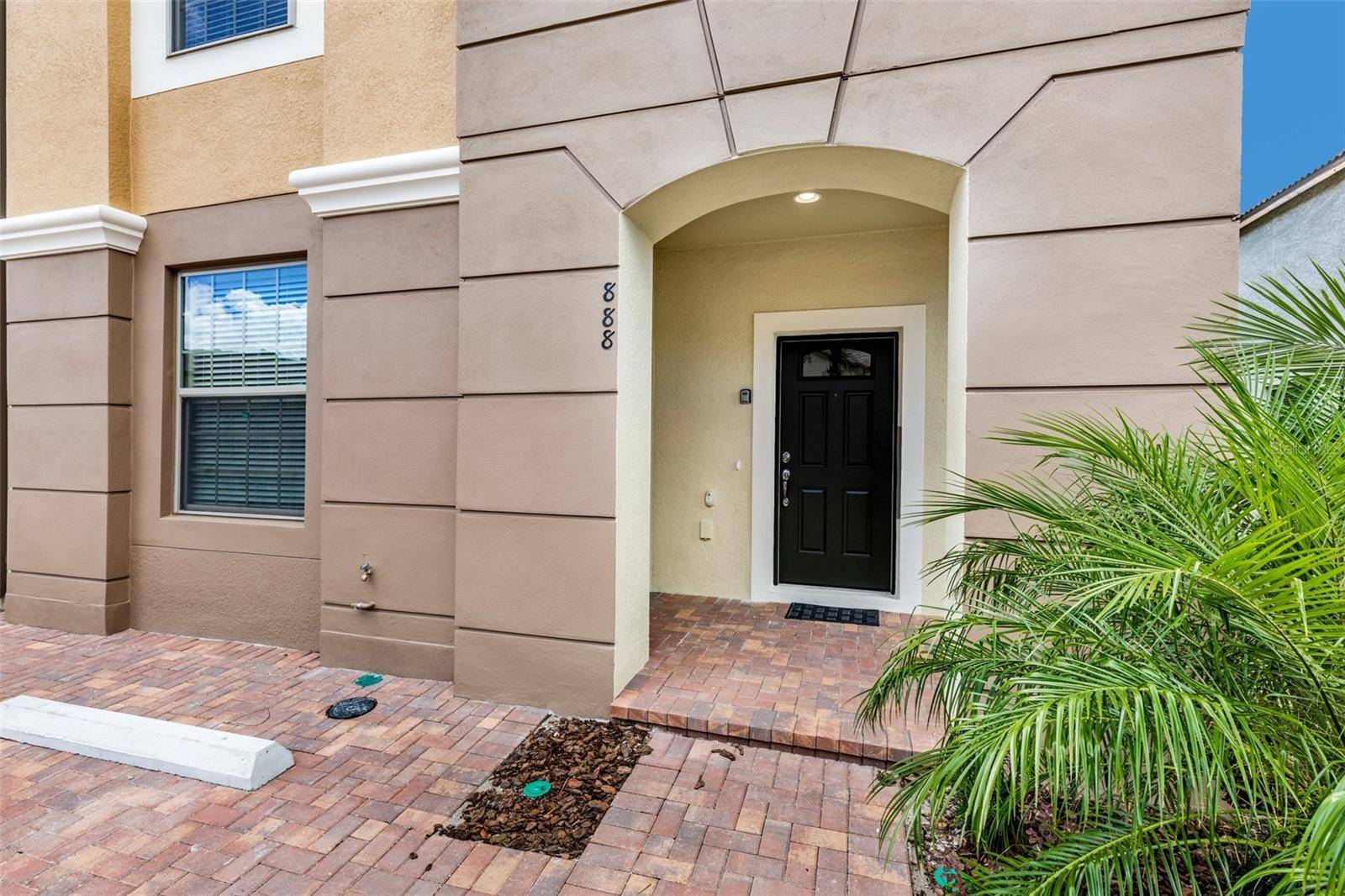 8887 GENEVE CT, Kissimmee, FL 34747