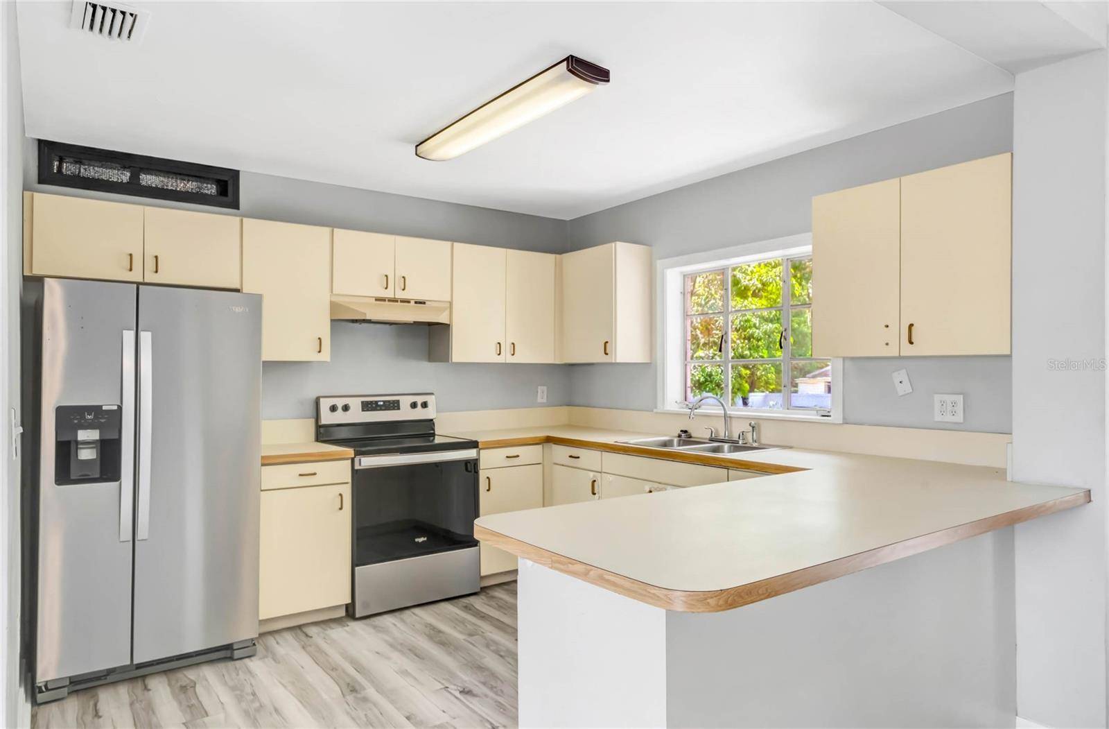 322 N FRANKFORT AVE, Deland, FL 32724