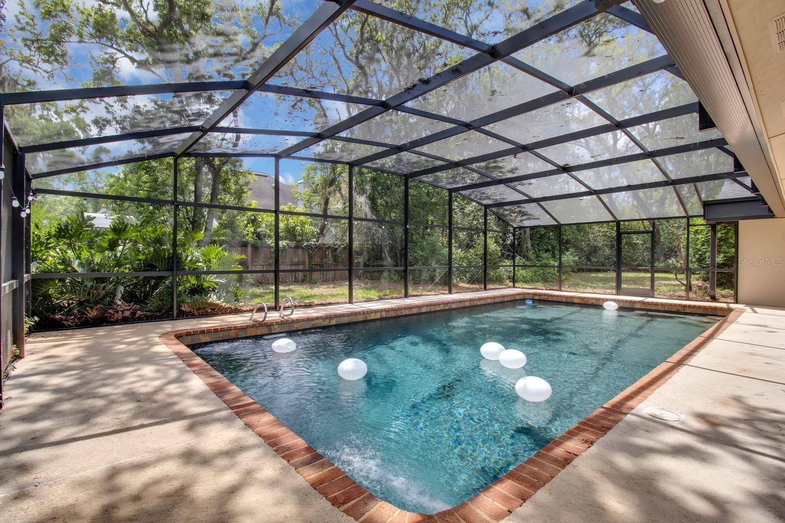 204 GREEN LAKE CIR, Longwood, FL 32779