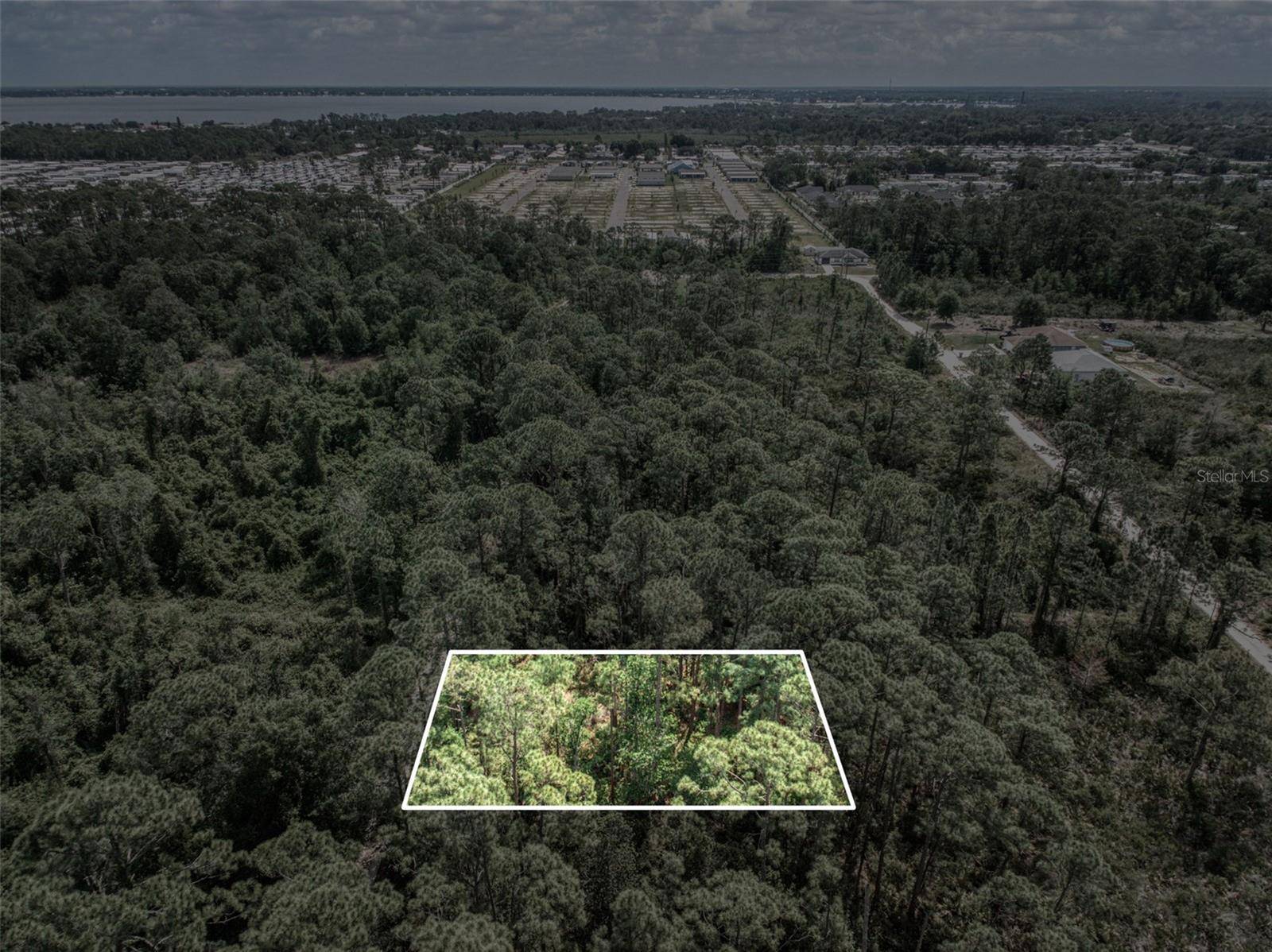 242 CONDOR AVE, Sebring, FL 33870