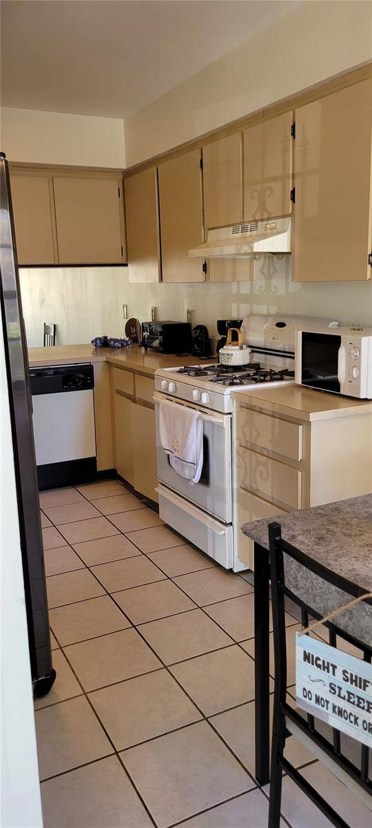 2218 ABBEY RD, Winter Haven, FL 33880