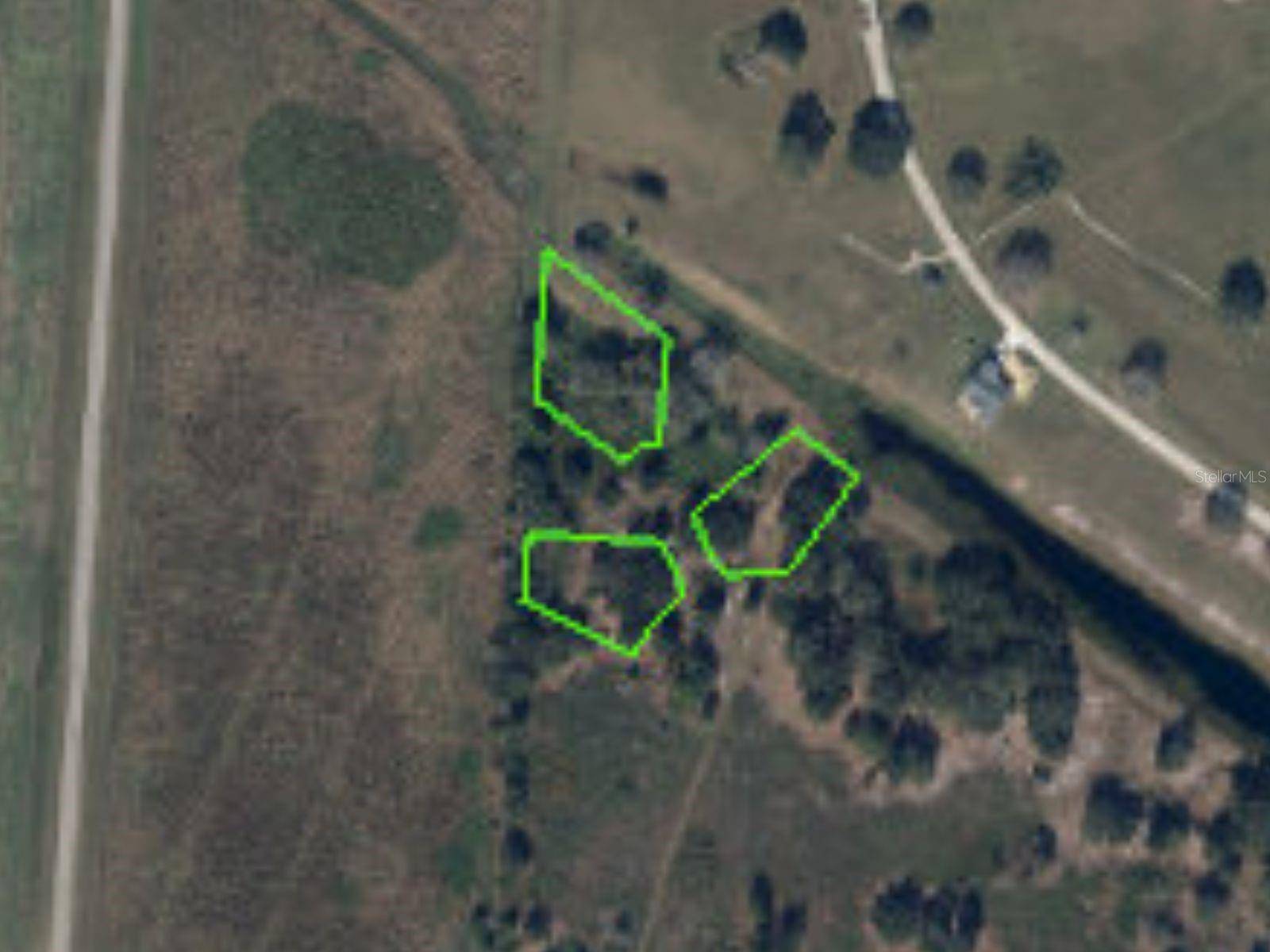 417 FOXHALL CIR, Sebring, FL 33876