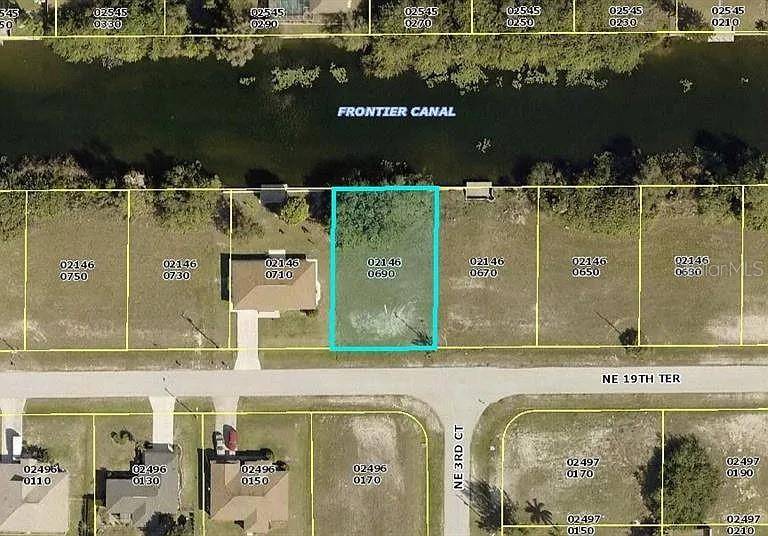 335 NE 19TH TER, Cape Coral, FL 33909