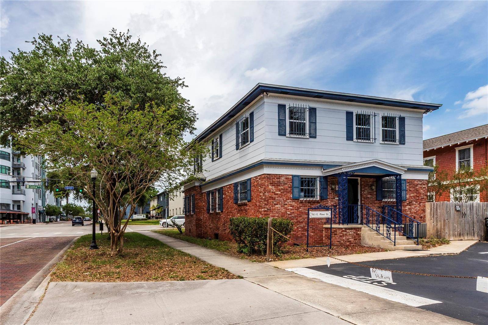 703 E PINE ST, Orlando, FL 32801