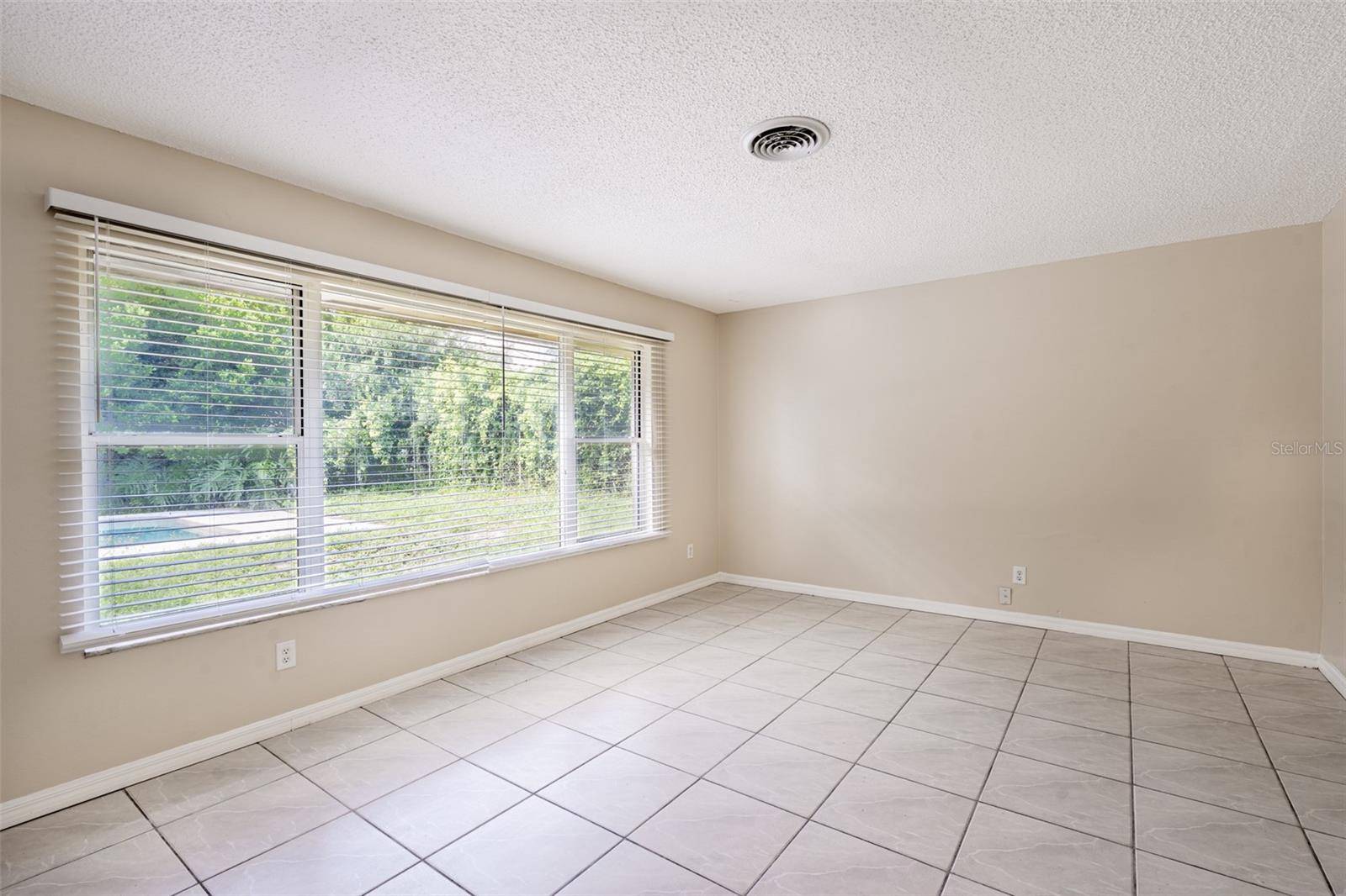 806 HIGHLAND DR, Altamonte Springs, FL 32701
