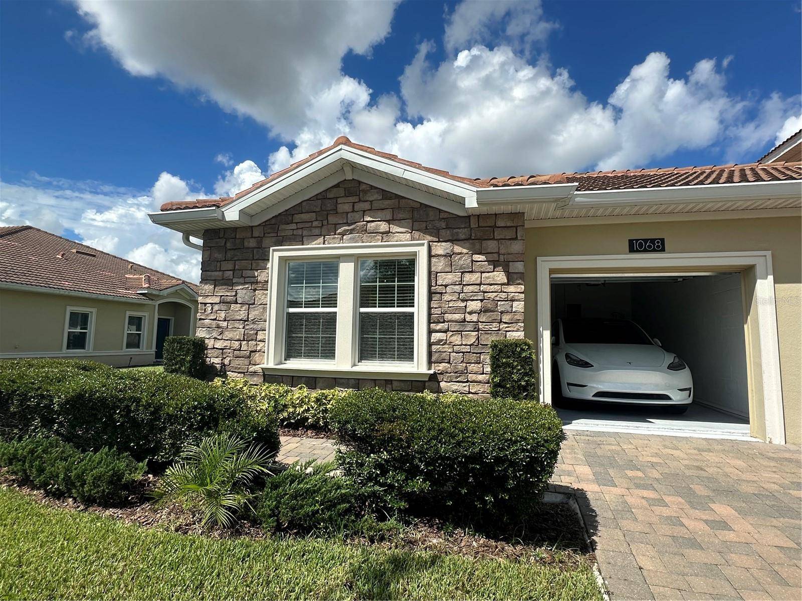 1068 QUAKER RIDGE LN, Davenport, FL 33896