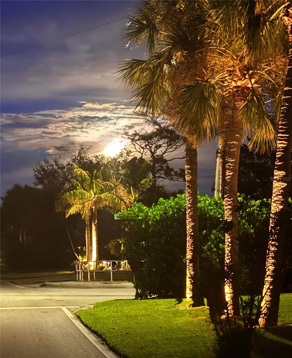 821 LAGUNA DR, Venice, FL 34285
