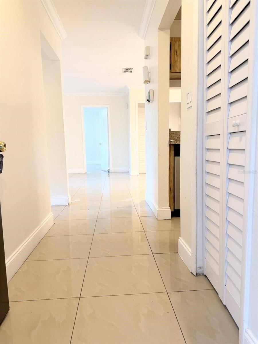 5226 VIA HACIENDA CIR #A215, Orlando, FL 32839