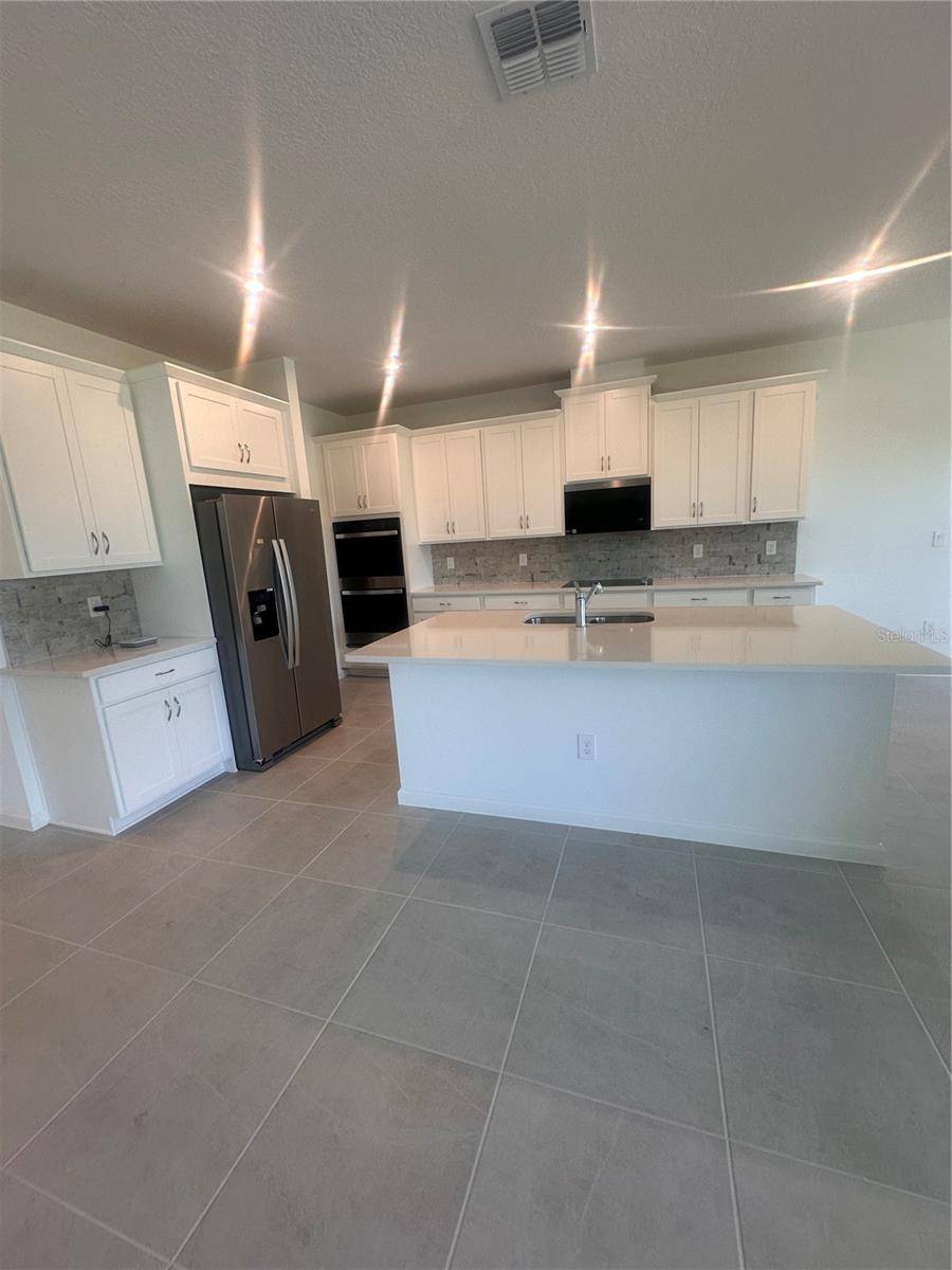312 FREE RANGE DR, Groveland, FL 34736