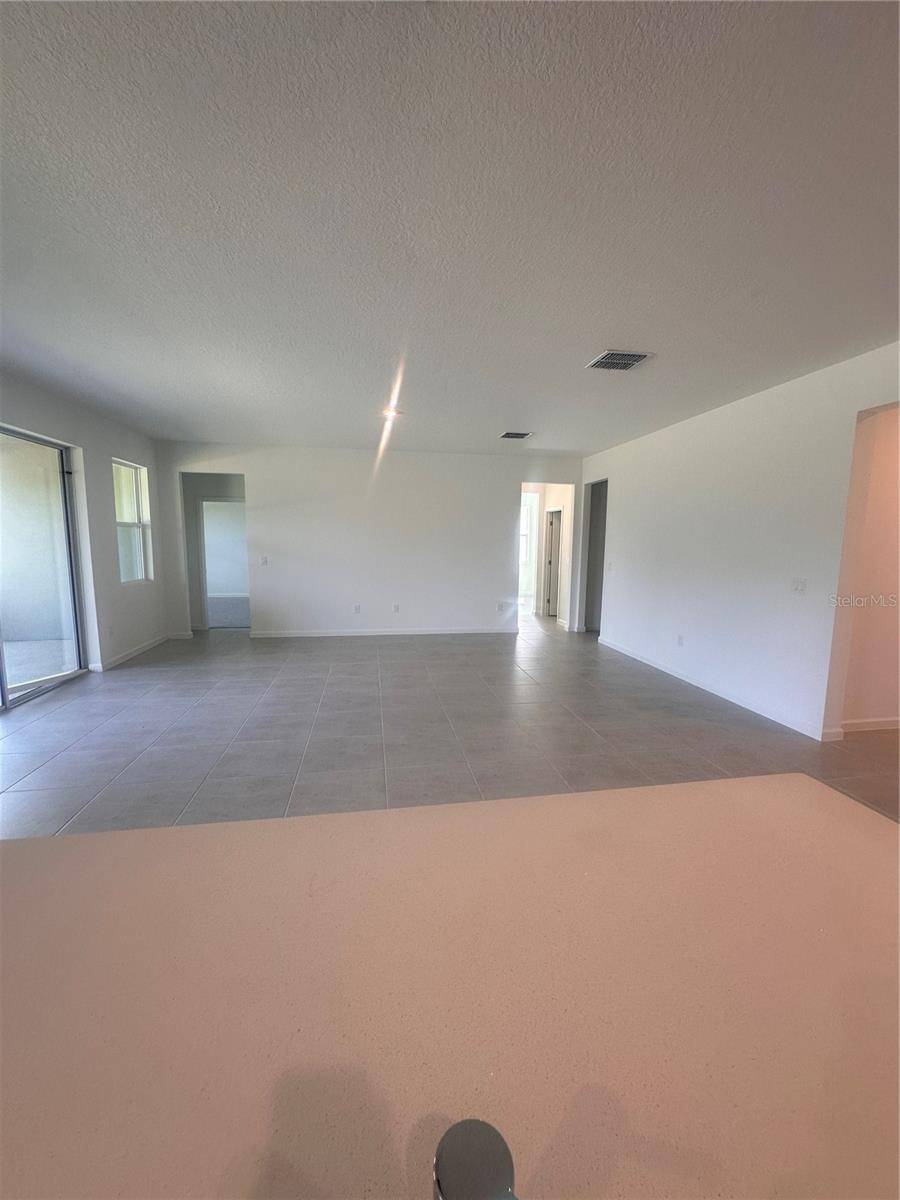 312 FREE RANGE DR, Groveland, FL 34736