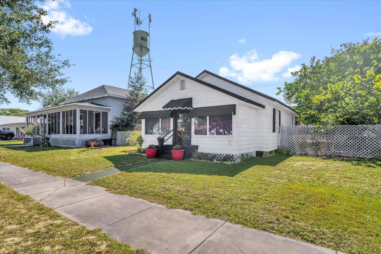 312 E MAIN ST, Dundee, FL 33838
