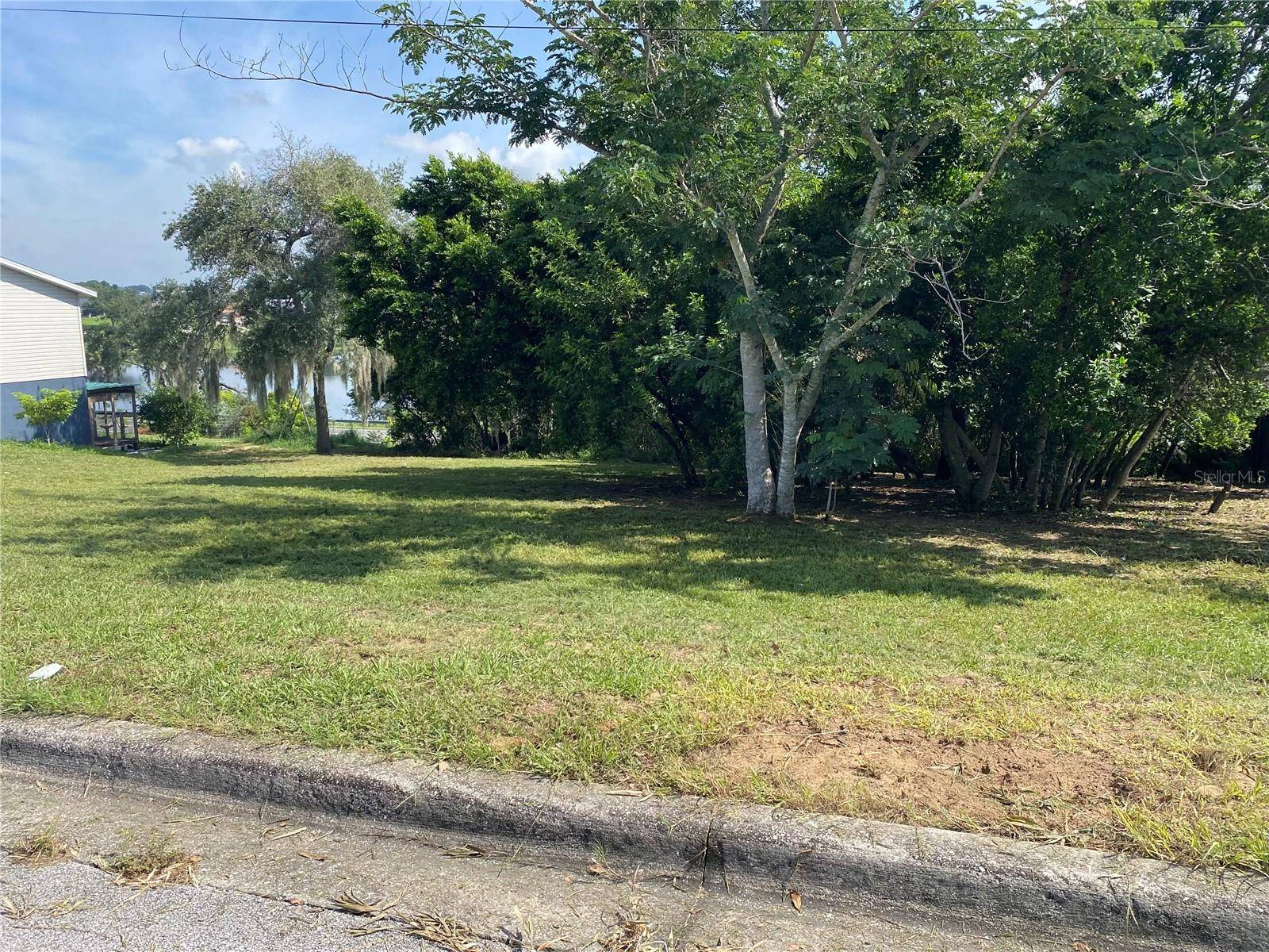 LAKEVIEW AVE, Dundee, FL 33838