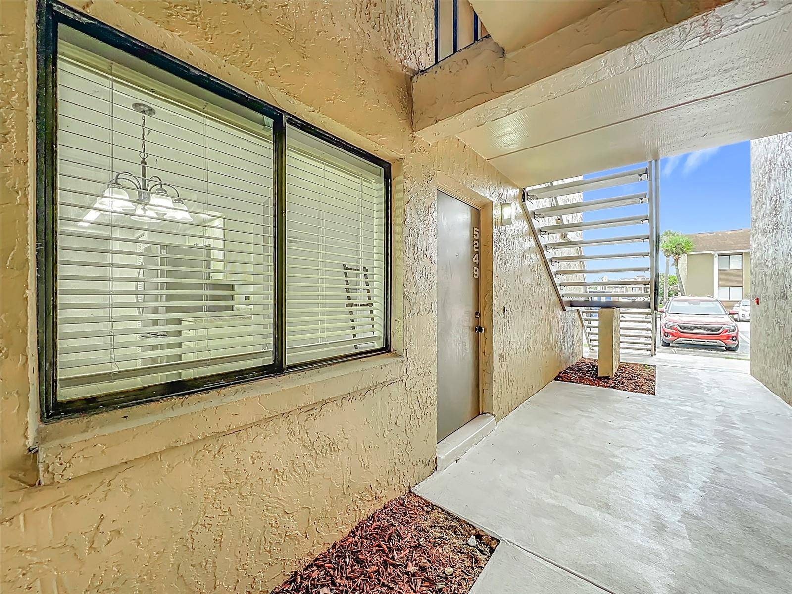 5249 VINELAND RD, Orlando, FL 32811