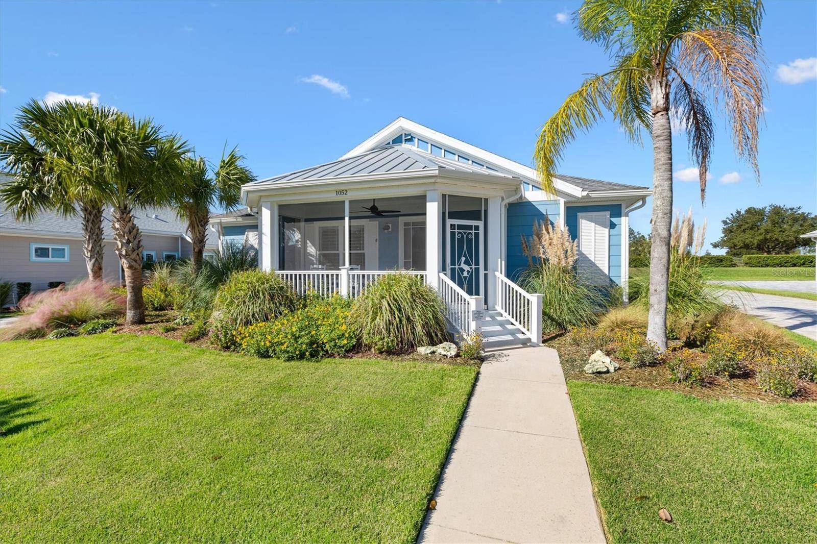 1052 SUGAR LOAF KEY LOOP, Lady Lake, FL 32159