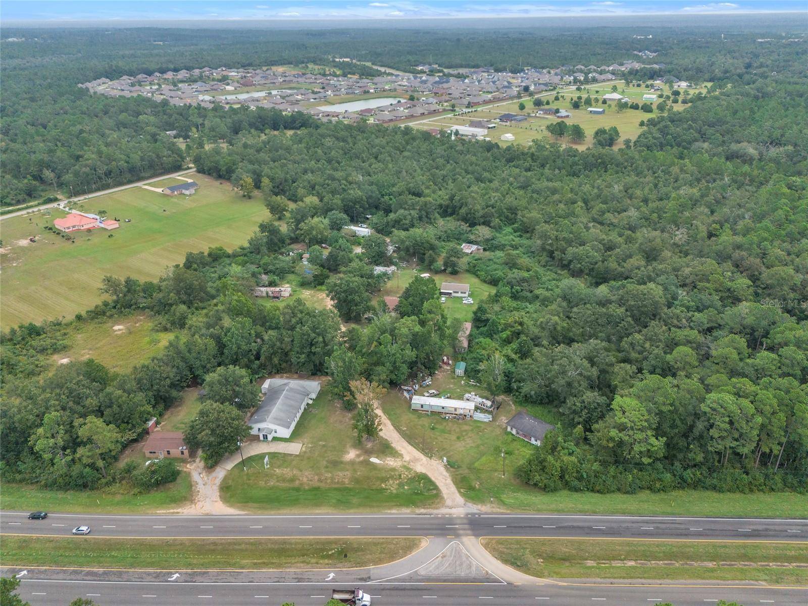 465 HAZZARD LN, Cantonment, FL 32533
