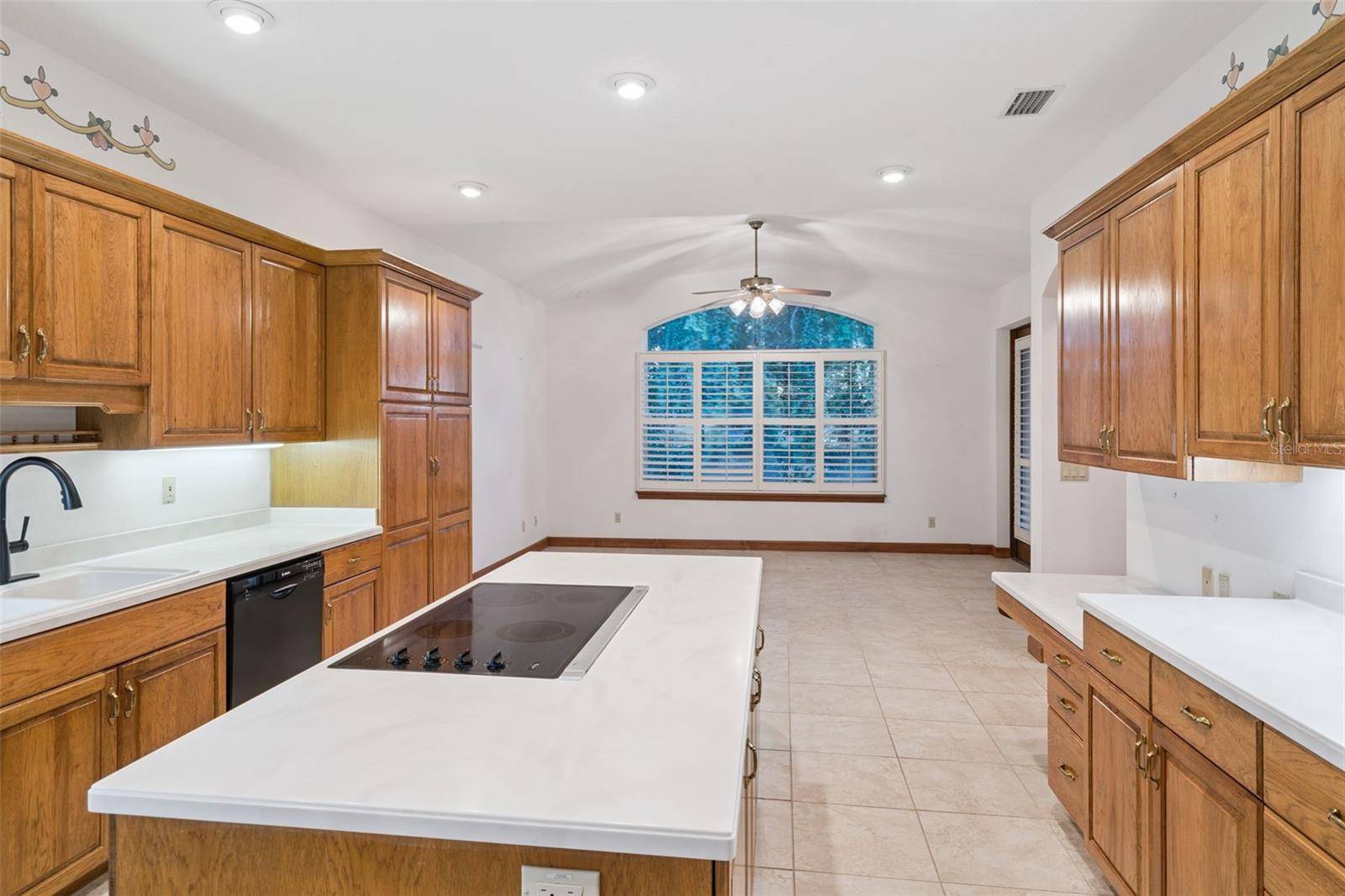 8516 FIRESTONE CIR, Clermont, FL 34711