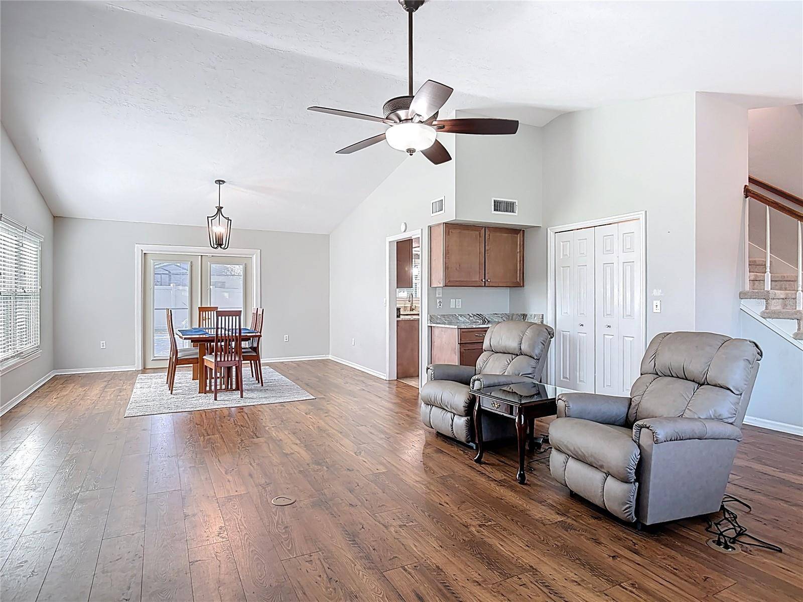1807 VIRGINIA CT, Tavares, FL 32778