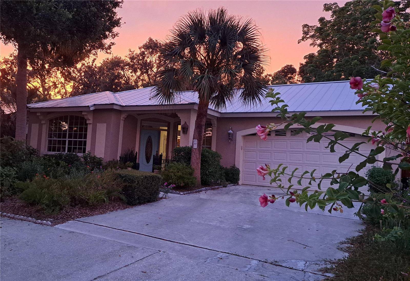 2377 BURTON LN, Sarasota, FL 34239