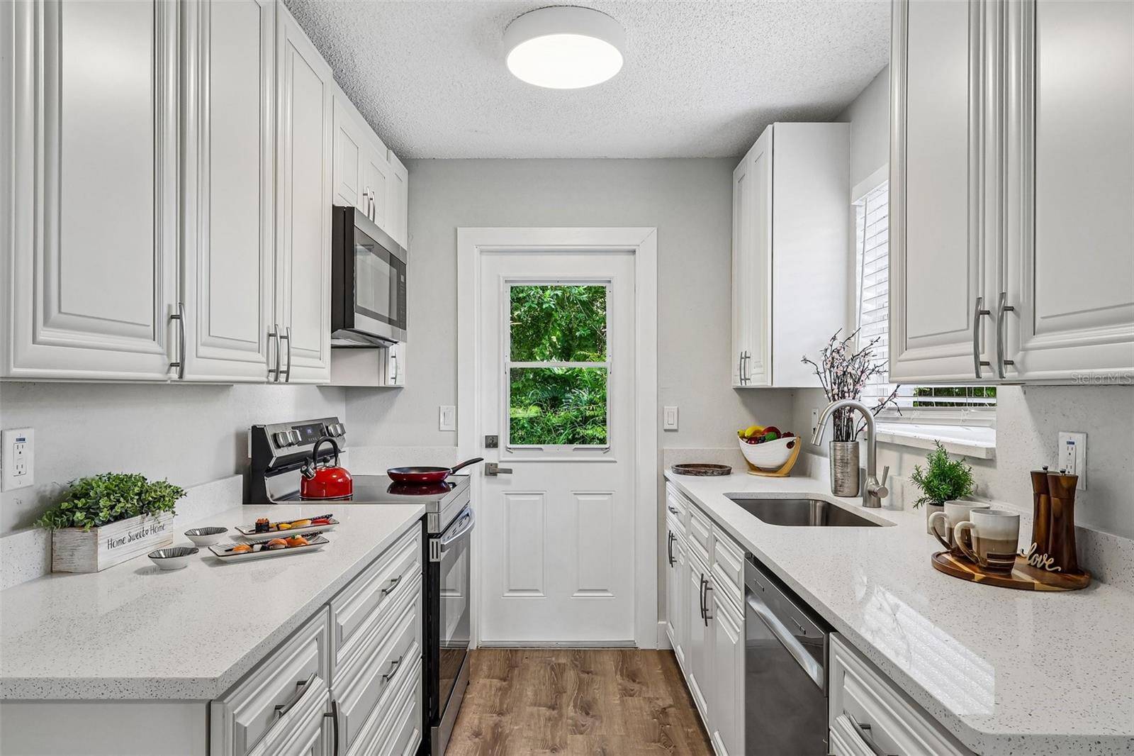 1062 BARCLAY DR, Cocoa, FL 32927