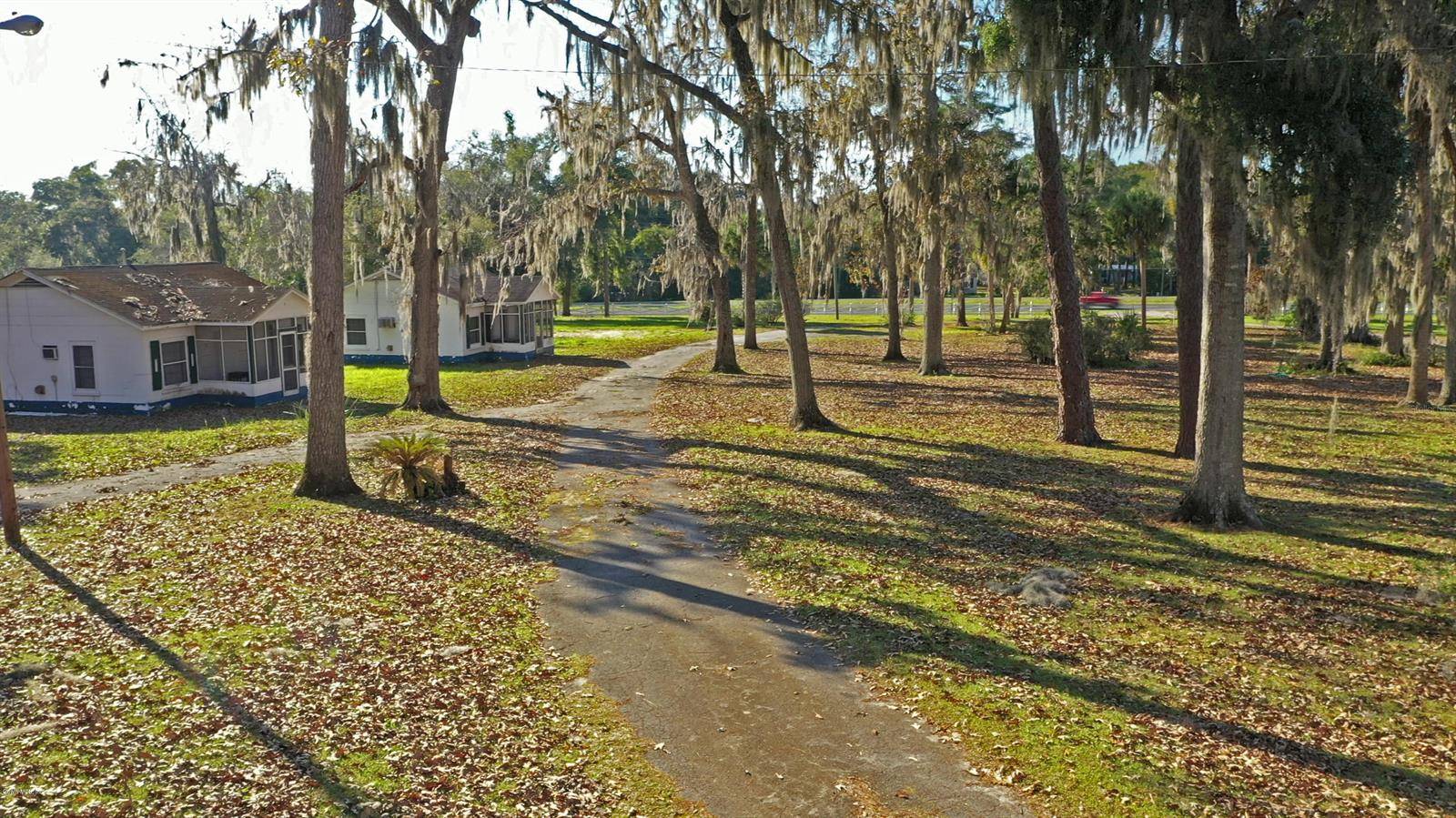 18585 N HIGHWAY 441, Reddick, FL 32686