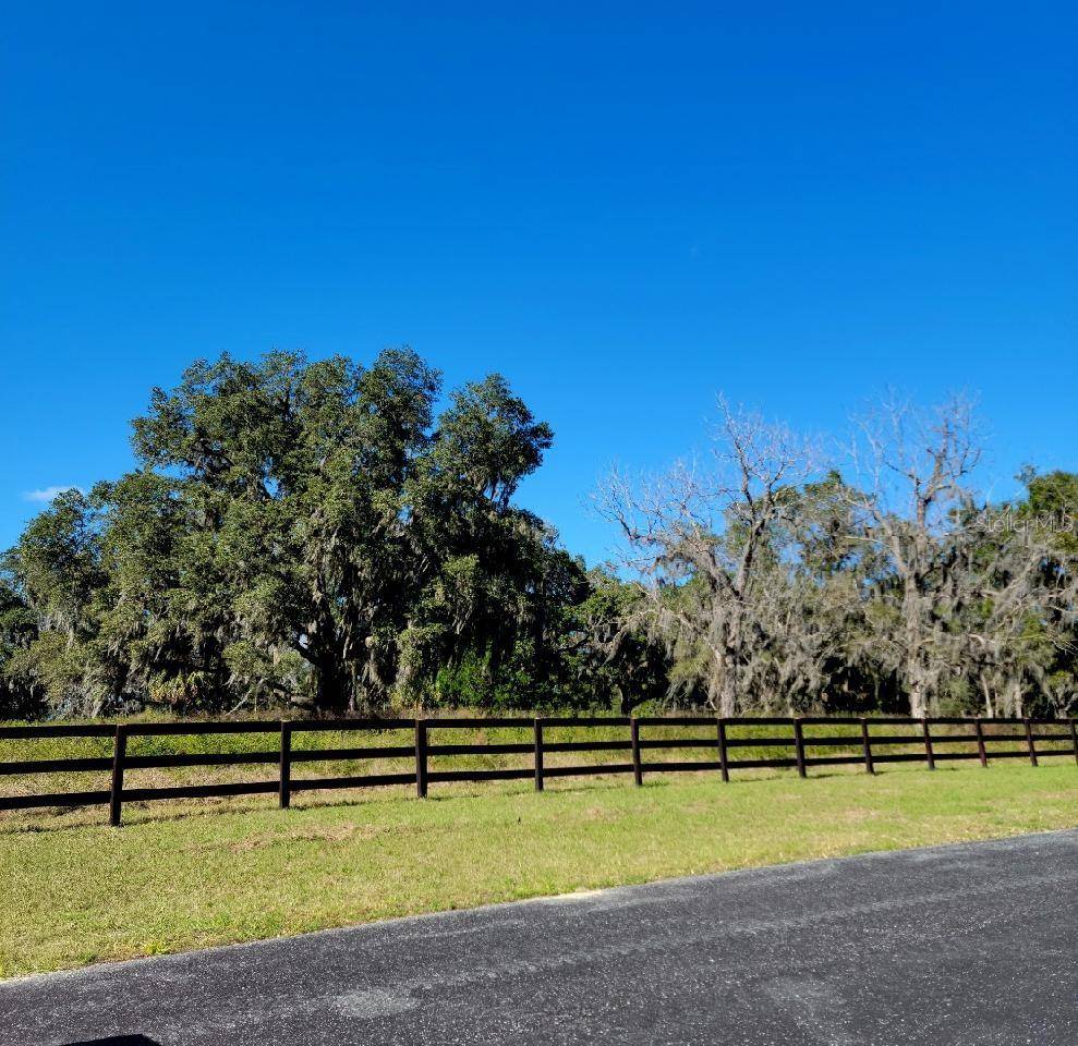1077 SW 144TH COURT RD, Ocala, FL 34481