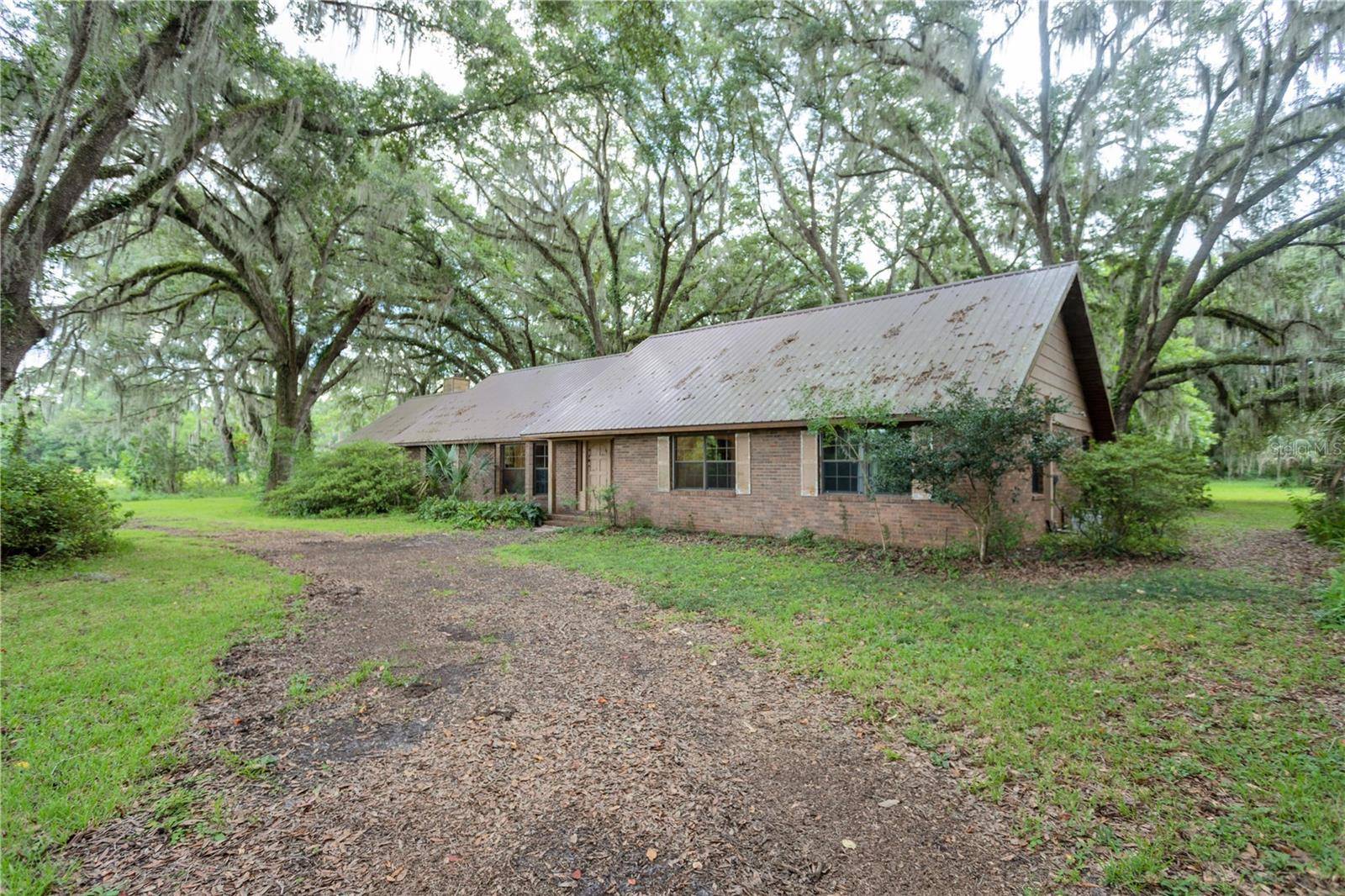 18001 SE HAWTHORNE RD, Hawthorne, FL 32640
