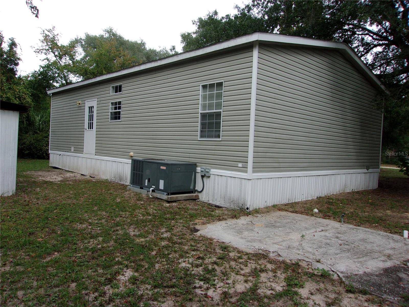 8518 NE 154TH AVE, Silver Springs, FL 34488