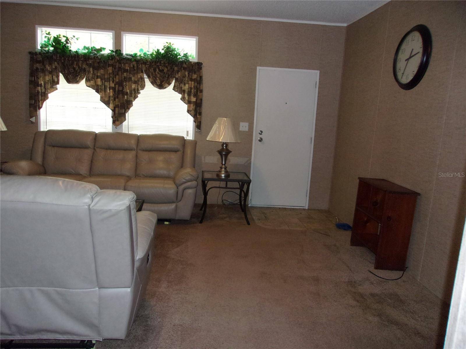 8518 NE 154TH AVE, Silver Springs, FL 34488