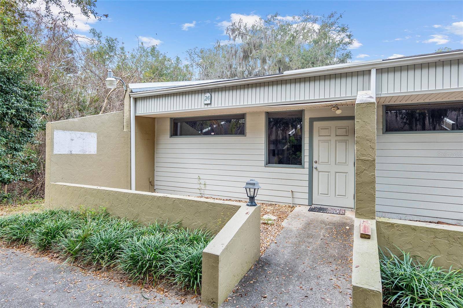 2801 SW COLLEGE RD #24, Ocala, FL 34474