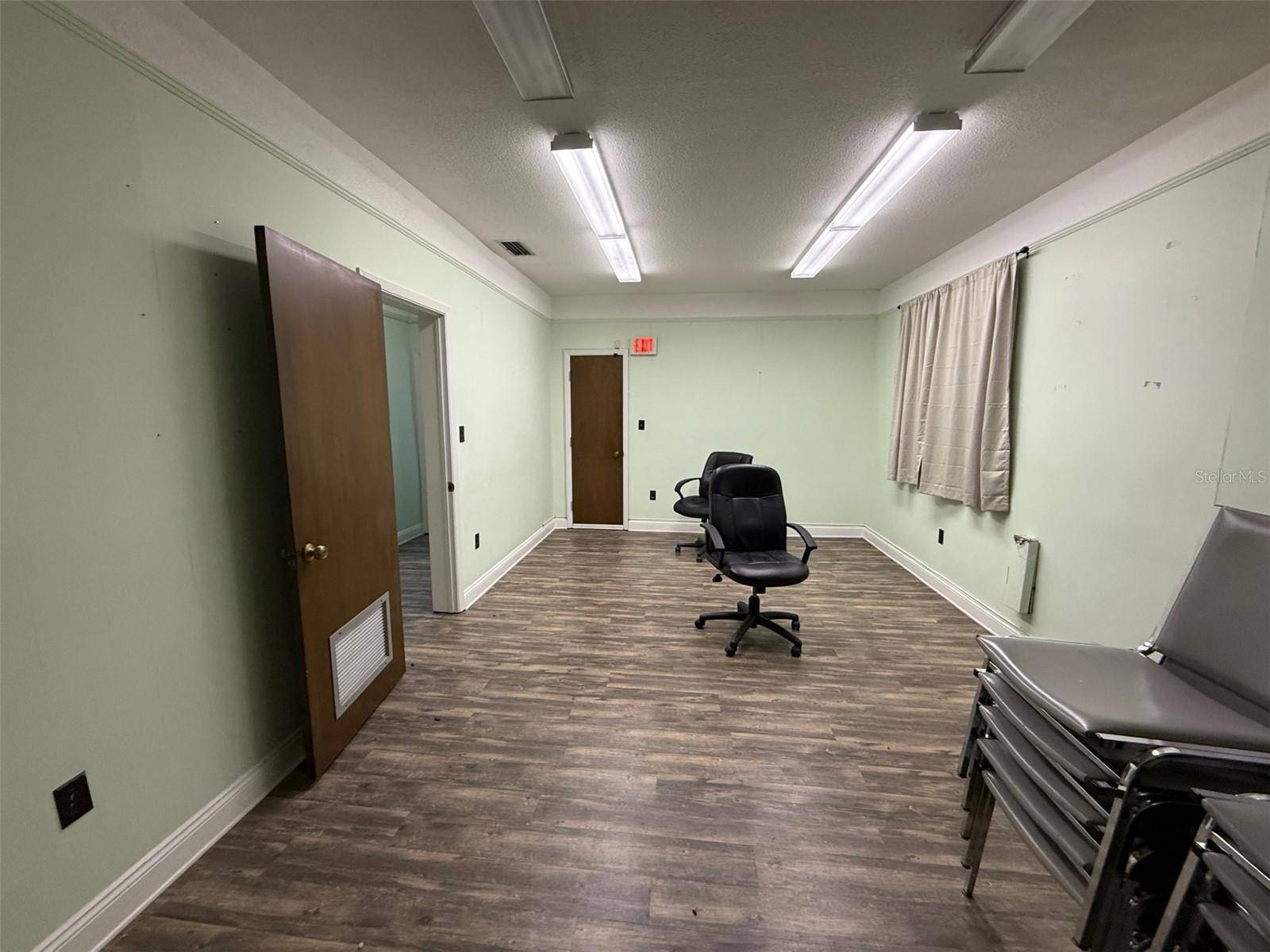 818 E SILVER SPRINGS BLVD, Ocala, FL 34470