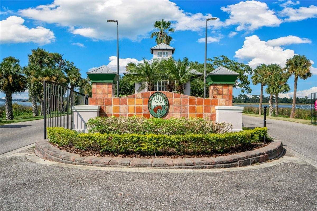 LIVE OAK DR, Tavares, FL 32778