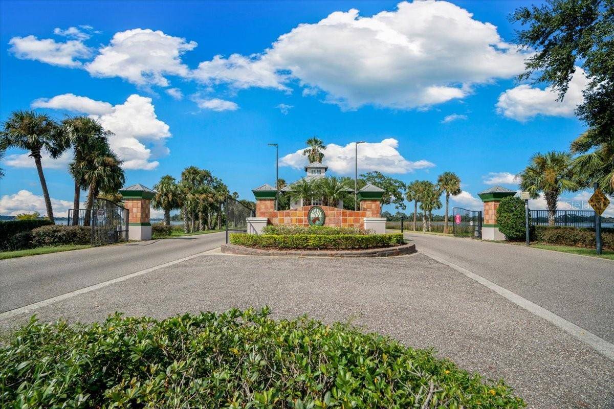 LIVE OAK DR, Tavares, FL 32778
