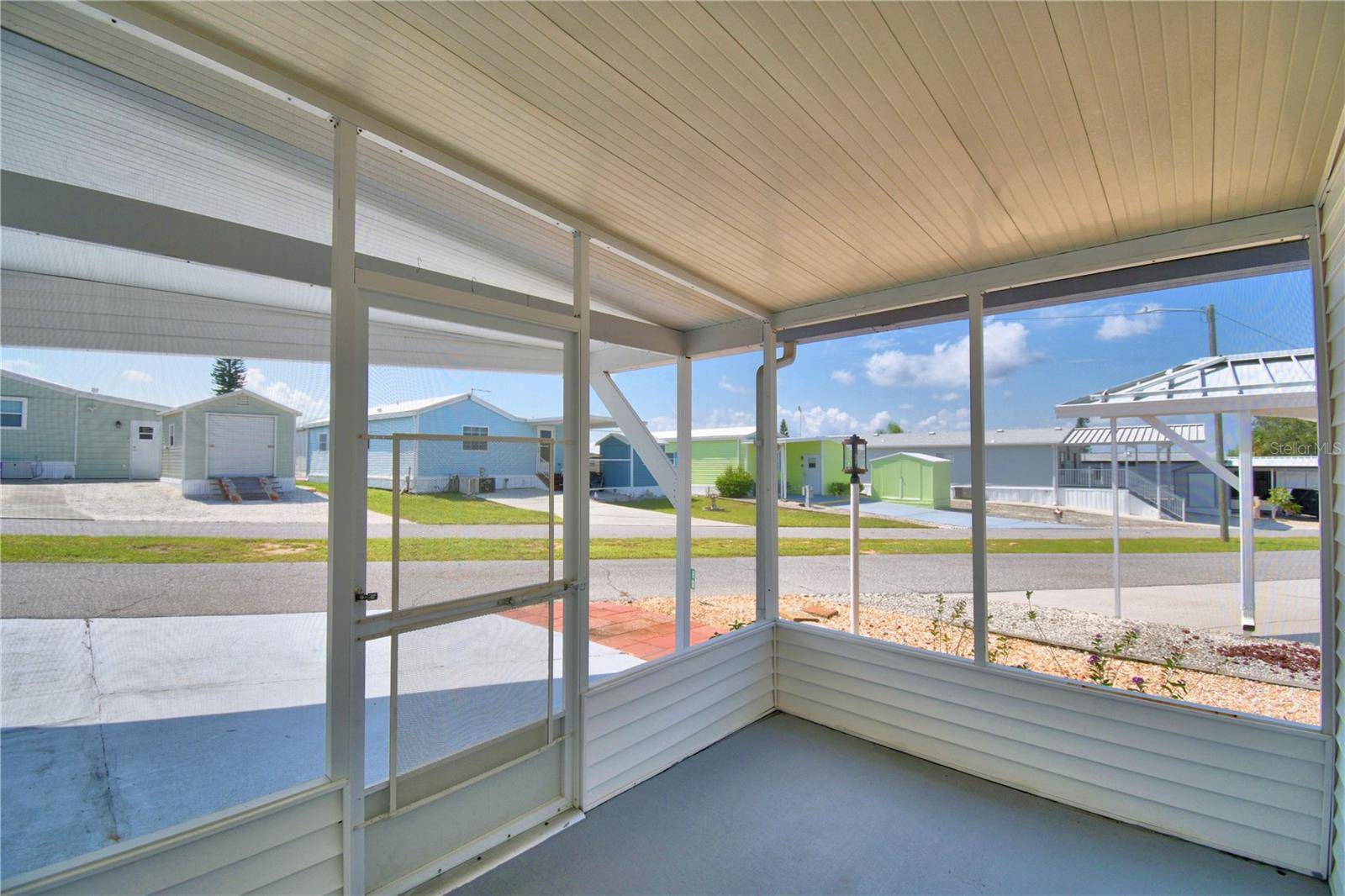 251 PATTERSON RD #E12, Haines City, FL 33844