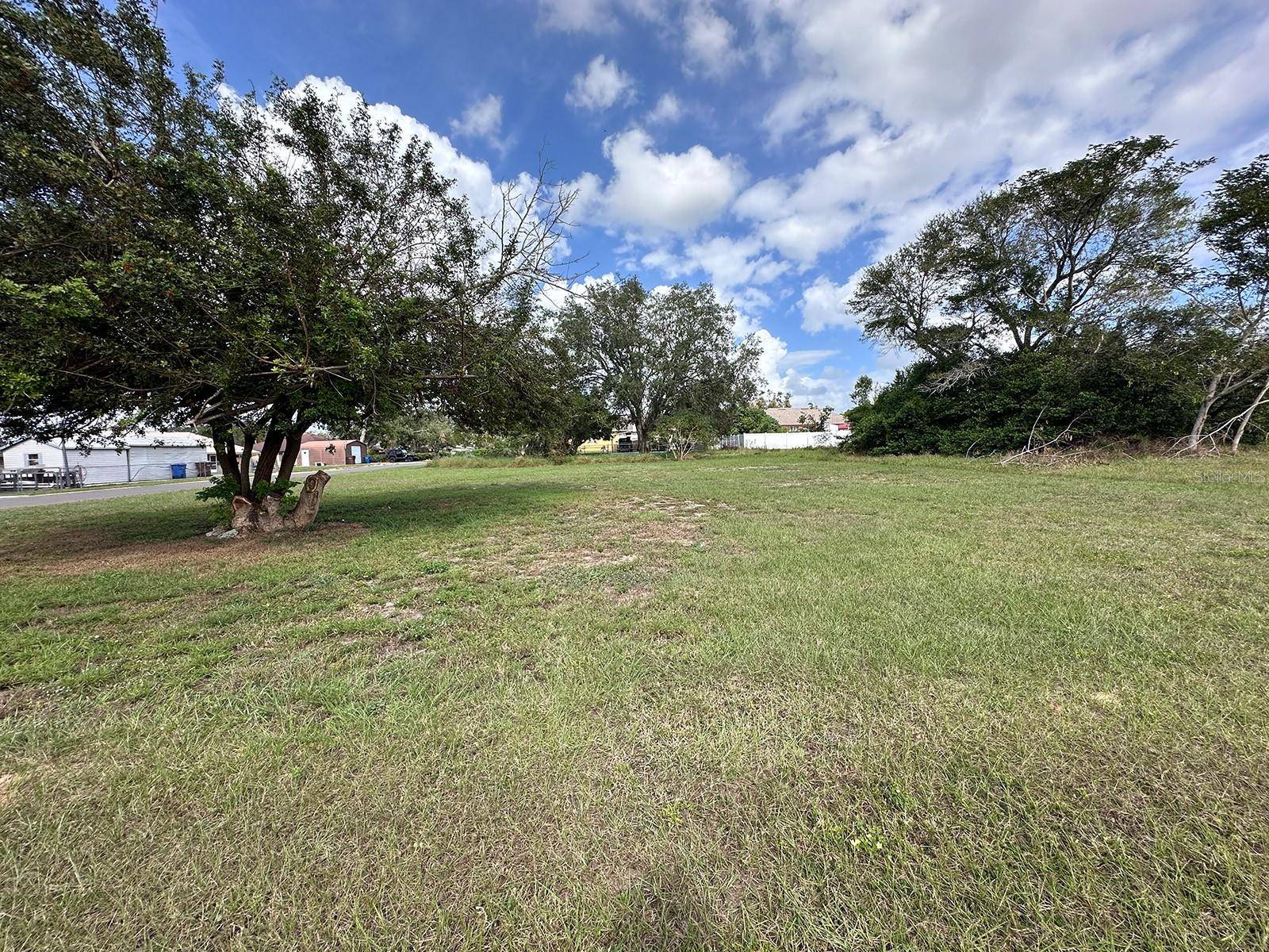 GATES AVE W, Haines City, FL 33844