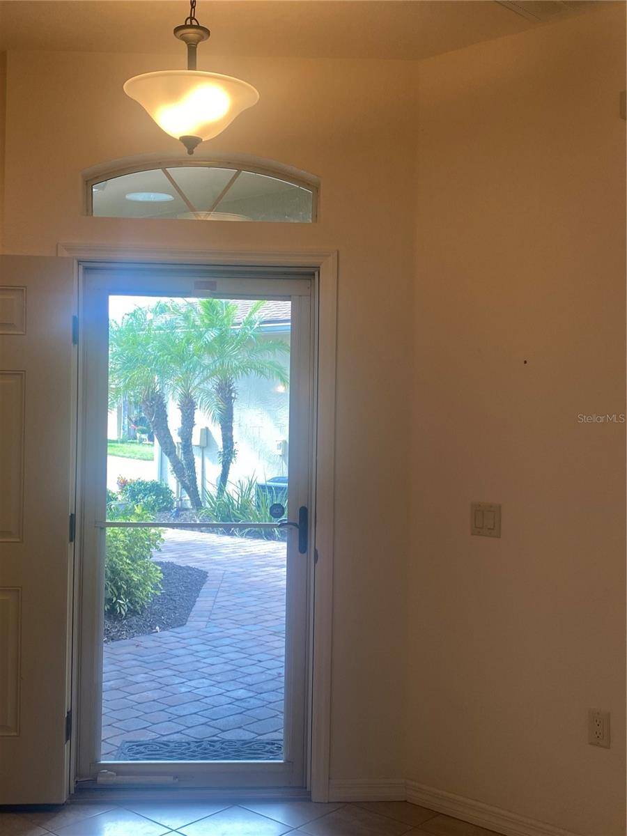 1561 VIENNA SQUARE DR, Winter Haven, FL 33884