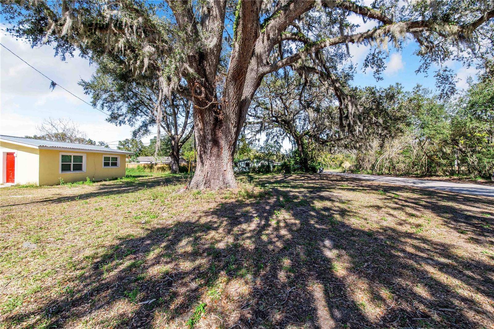 FOUSE AVE, Dundee, FL 33838
