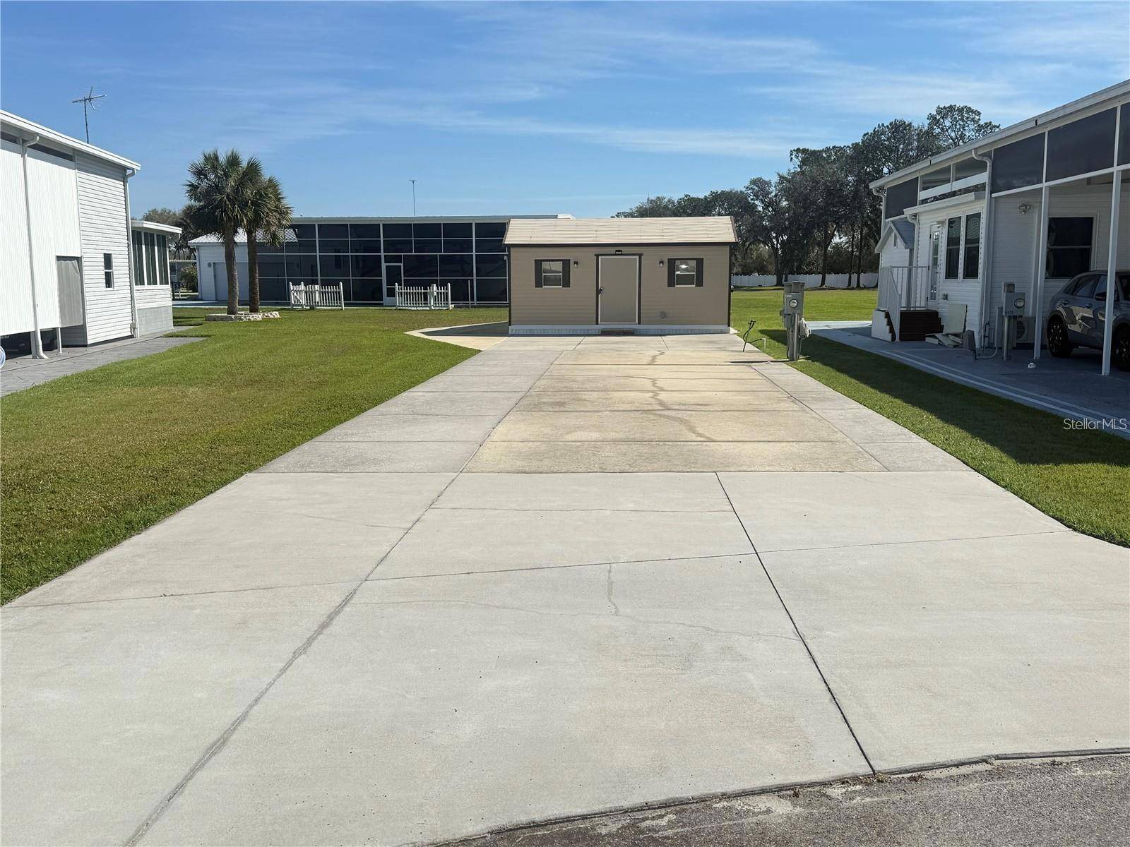 8933 SOUTHSHORE CT, Polk City, FL 33868