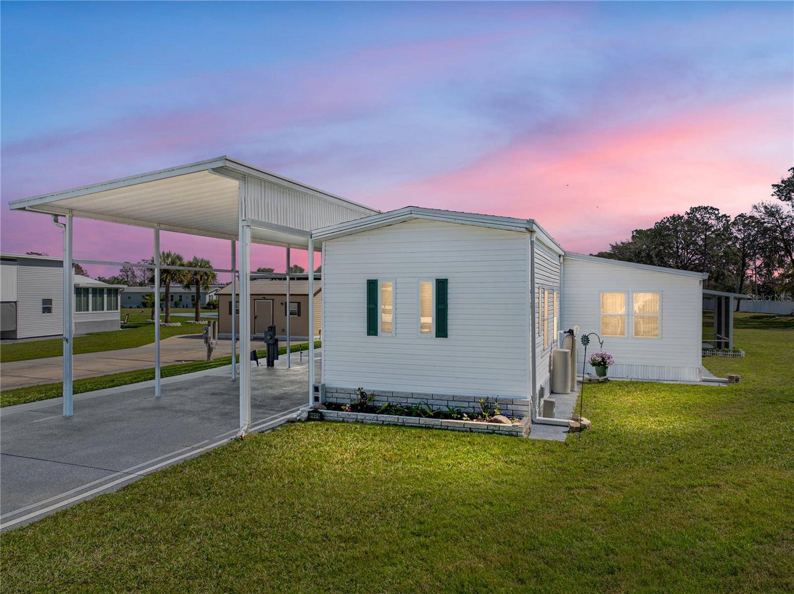 8925 SOUTHSHORE CT, Polk City, FL 33868
