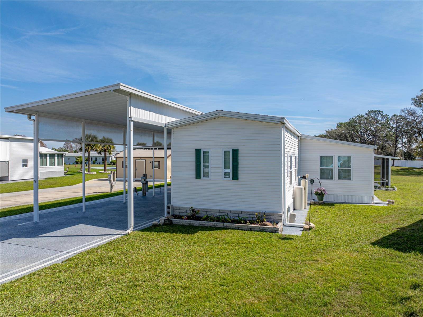 8925 SOUTHSHORE CT, Polk City, FL 33868