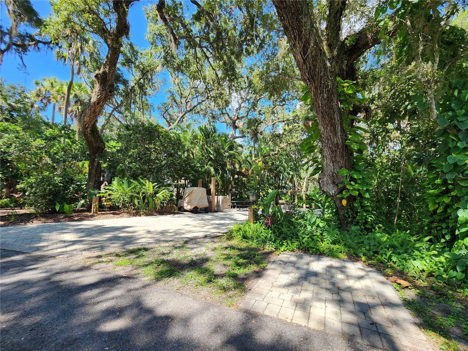 316 ROAN (GATOR ALLEY) RD, River Ranch, FL 33867