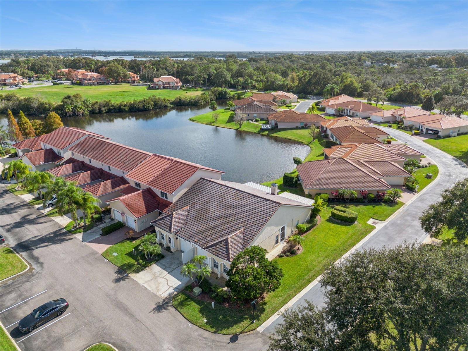2202 GARDEN LAKE DR, Winter Haven, FL 33884