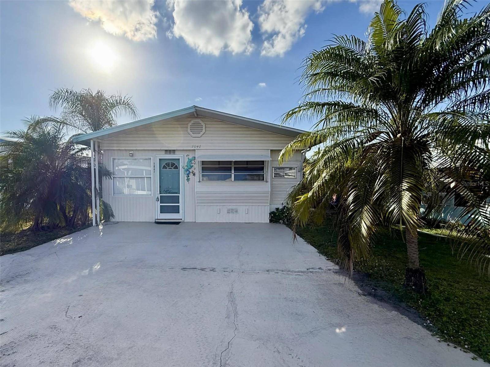 7041 FAIRVIEW VILLAGE CIR, Winter Haven, FL 33881