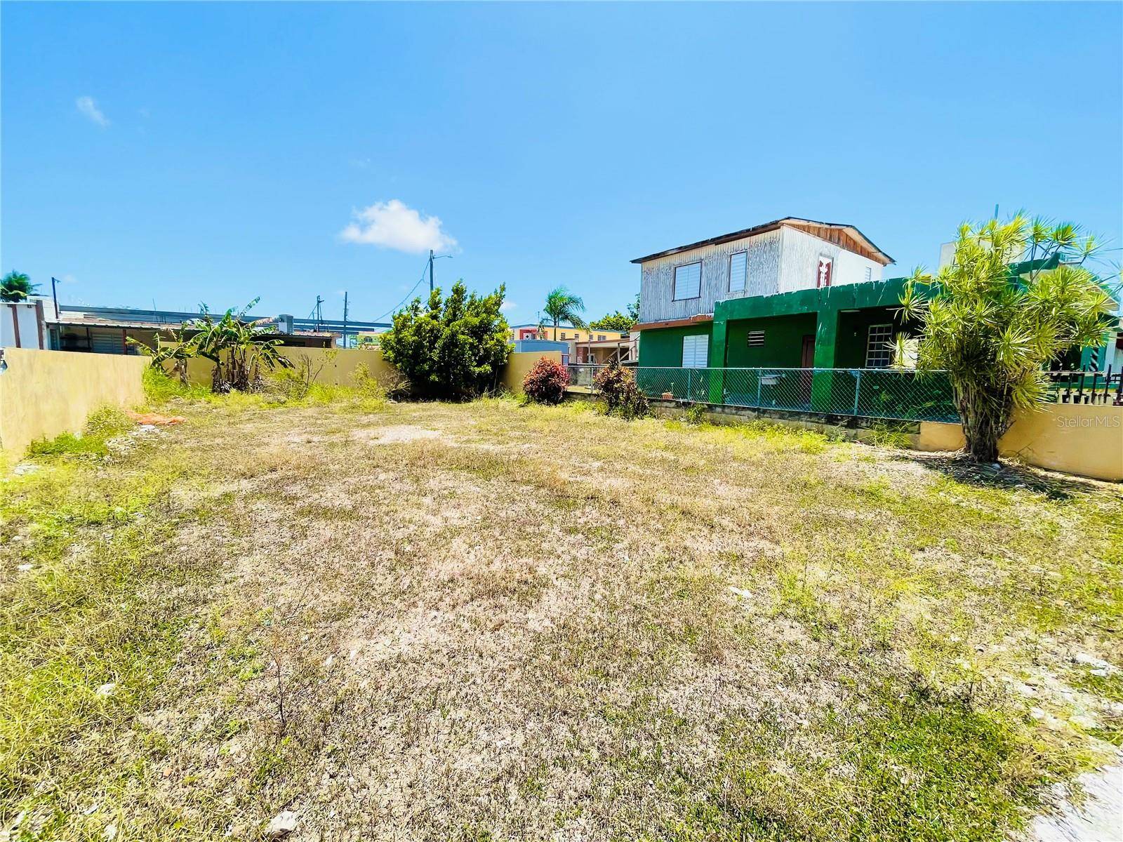 ST AMAPOLA URB. ALTURAS DEL CAFETAL #B-10, Yauco, PR 00698
