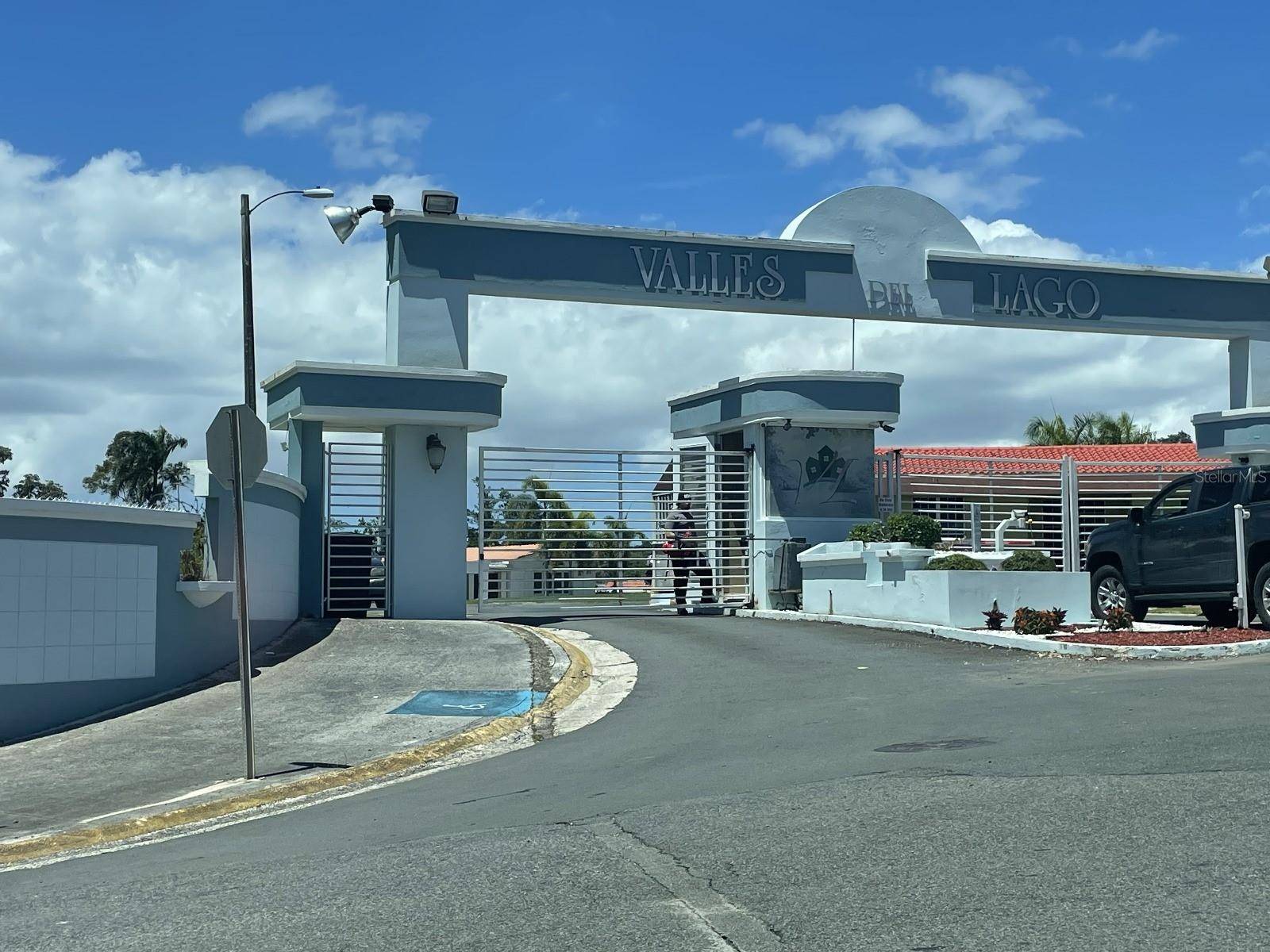 CALLE CARRAIZO, Caguas, PR 00725