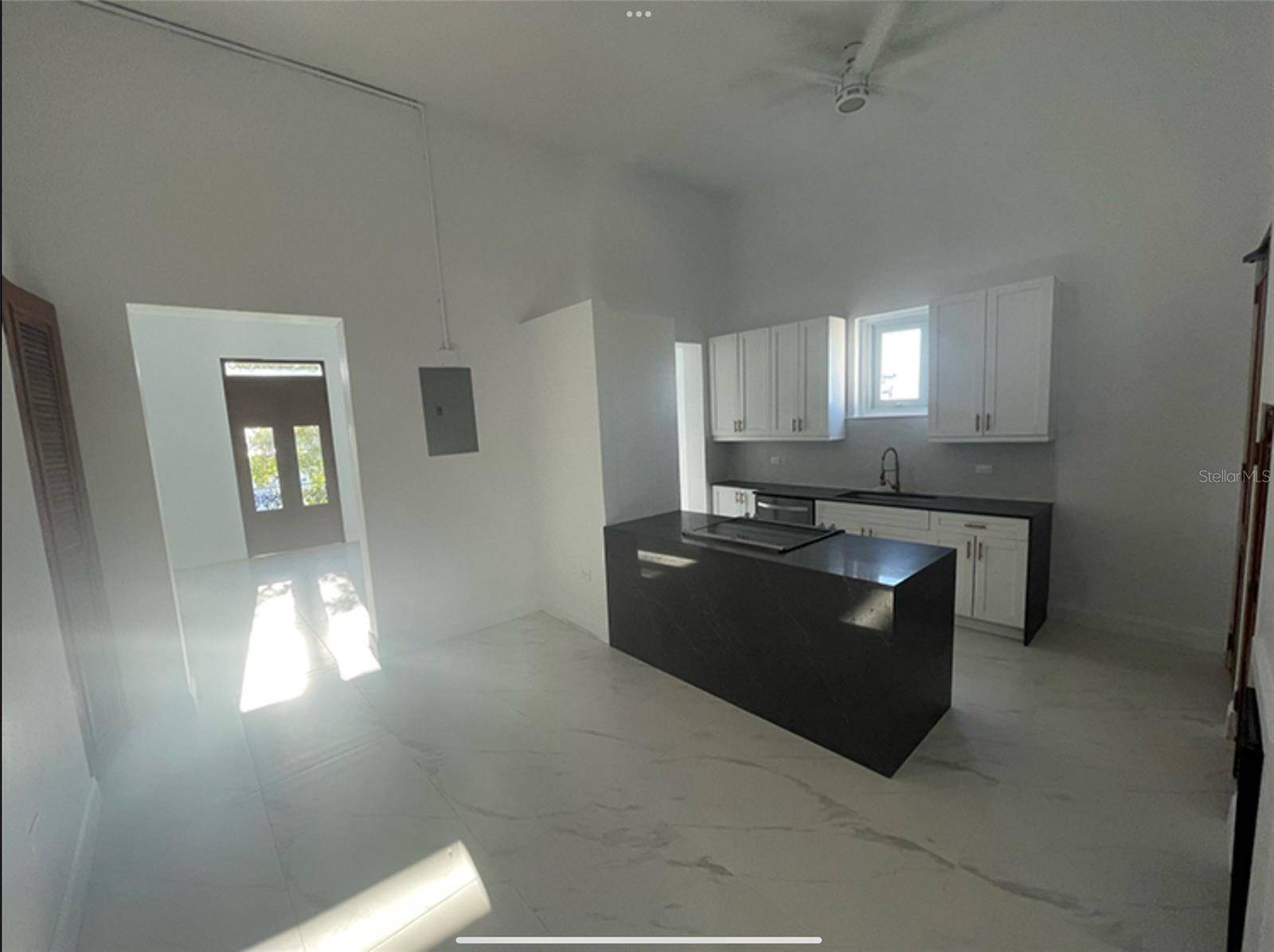 9 DEL MERCADO #3, San Juan, PR 00901