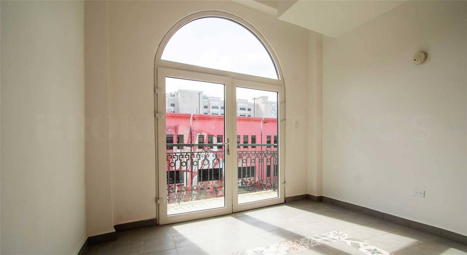 319 RECINTO SUR ST #6, San Juan, PR 00901