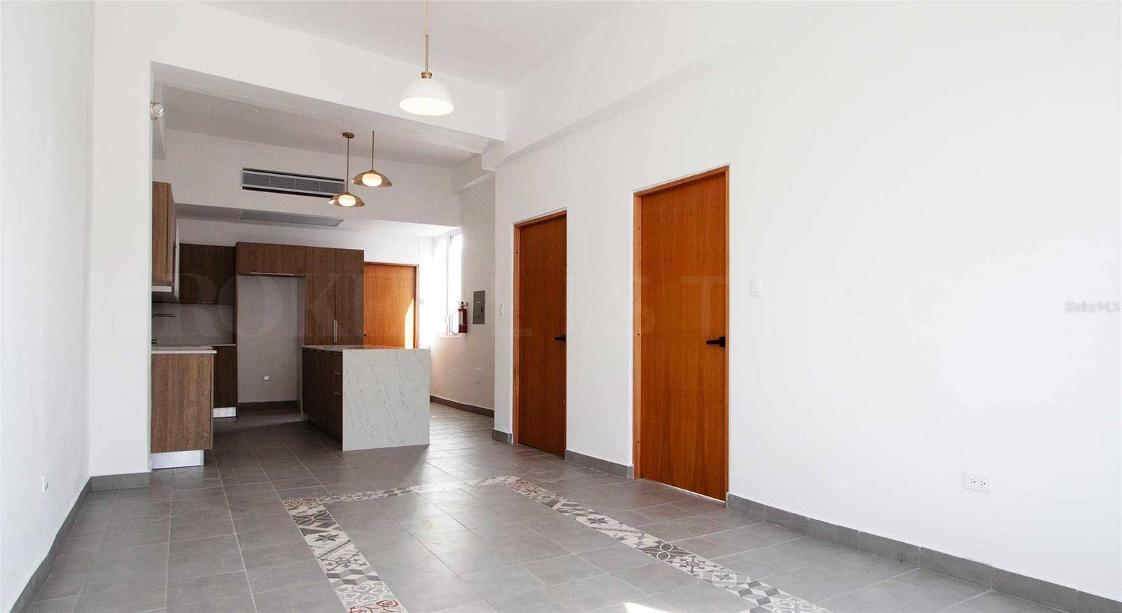319 RECINTO SUR ST #5, San Juan, PR 00901