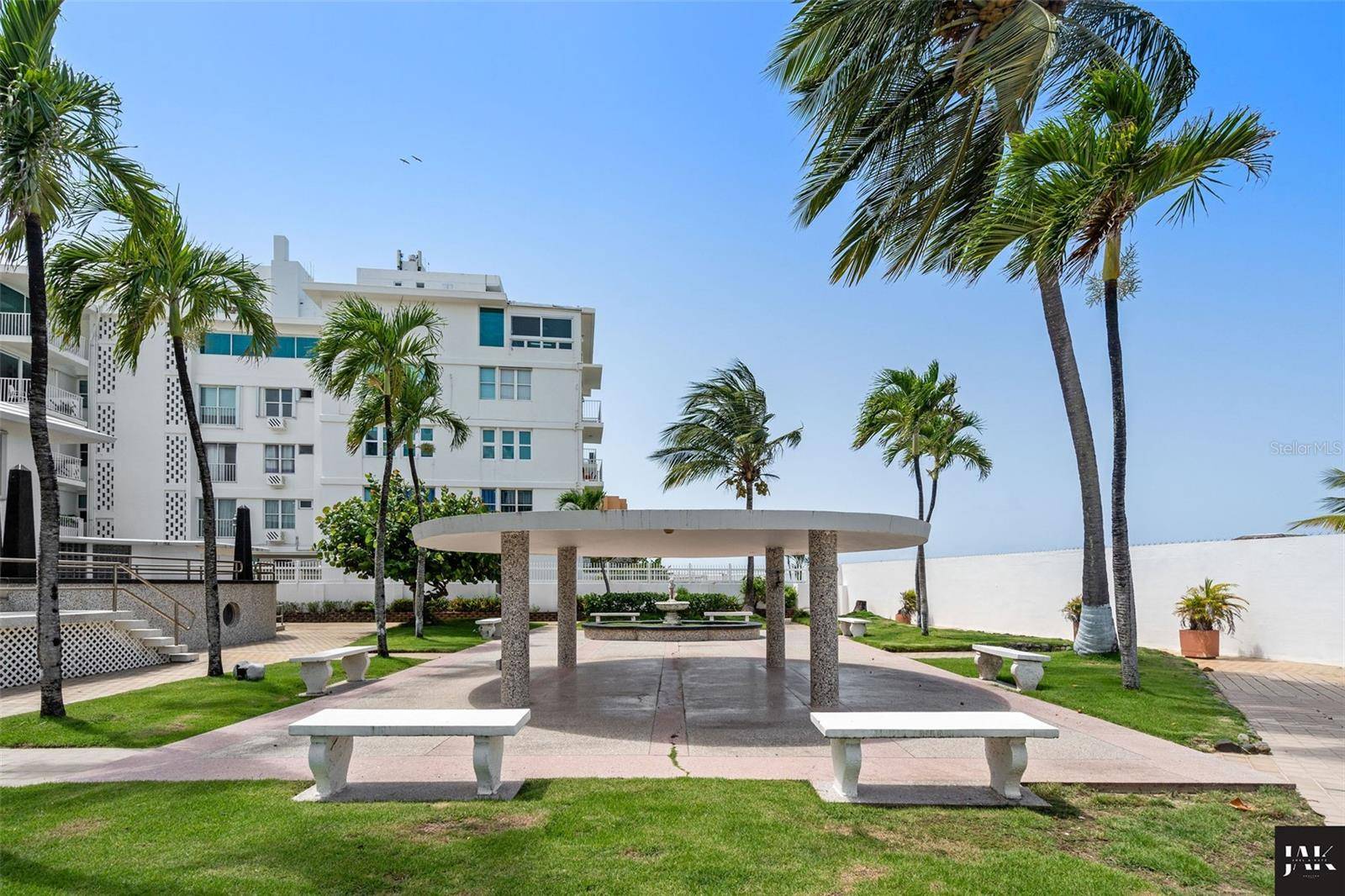 20 AMAPOLA ST, Carolina, PR 00979